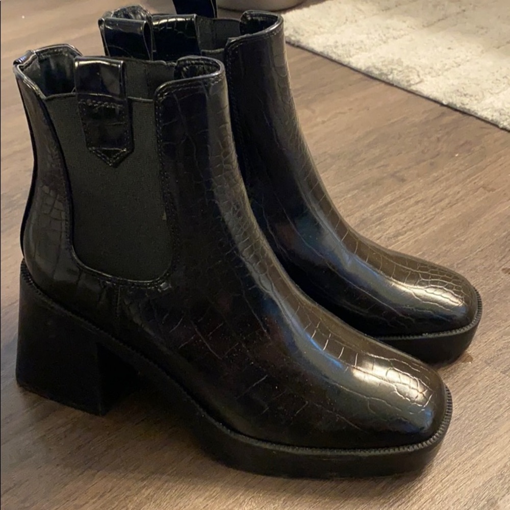 Chelsea boots